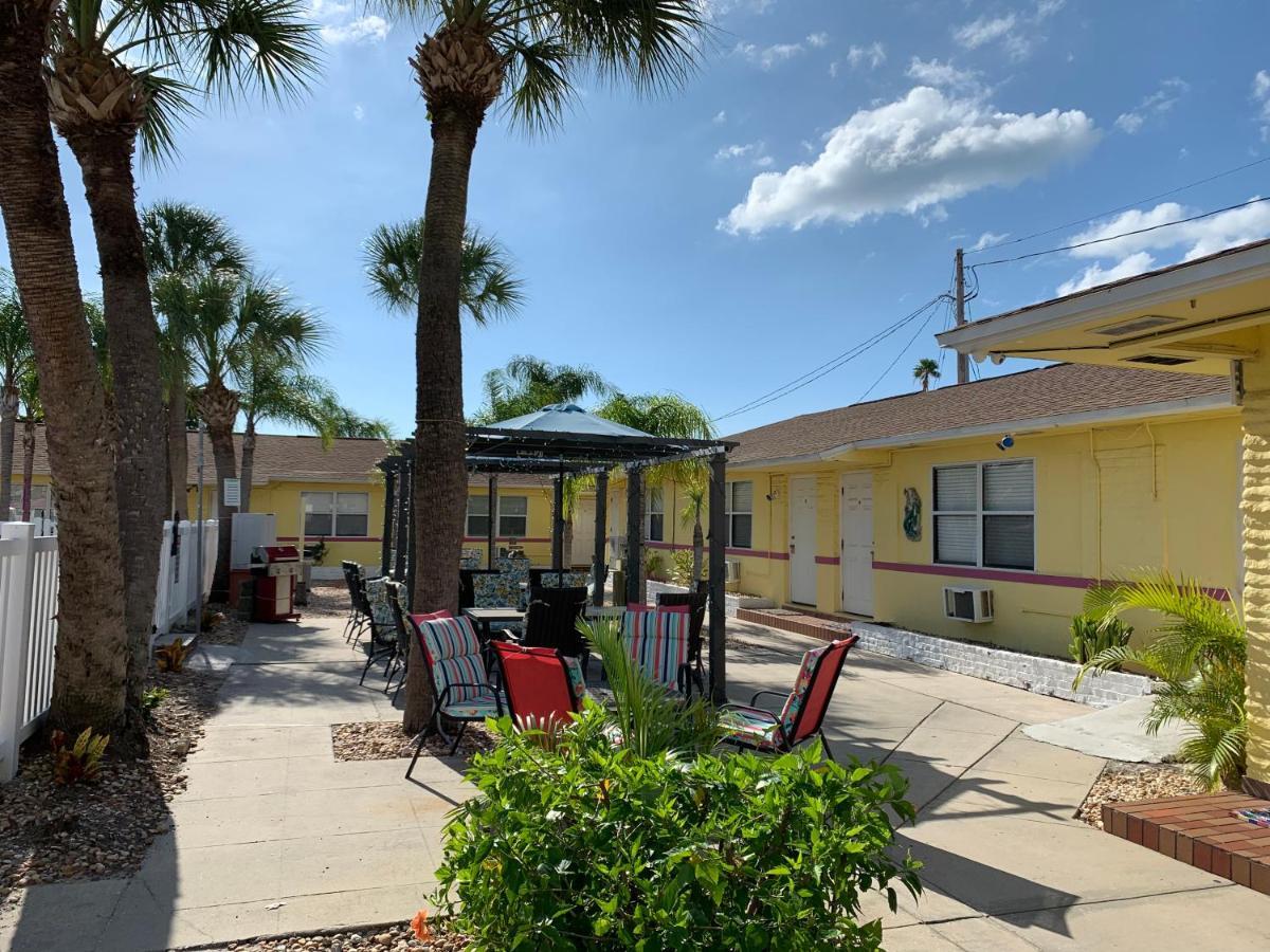 Bella Sirena Inn St. Pete Beach Exterior foto